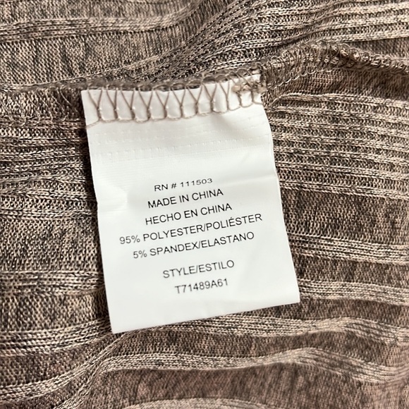 LUXOLOGY women’s top. New but no tags - Picture 4 of 4